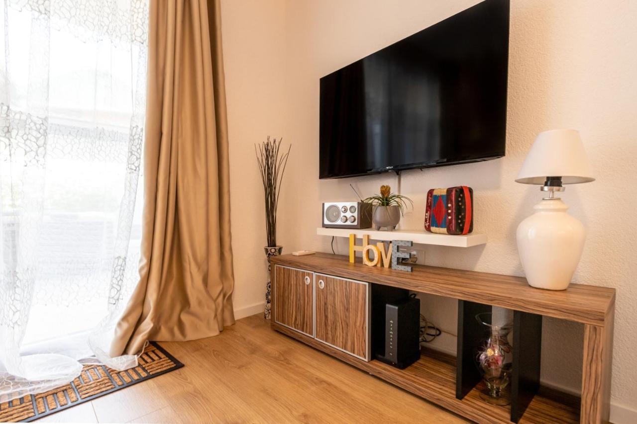 Self Check-In Apartment With Jacuzzi Mostar Bagian luar foto